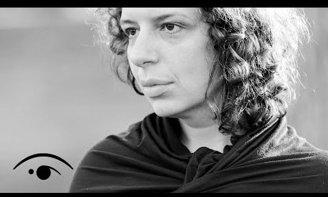 Разбитое зеркало и высохшие слова: о лейтмотиве утраты