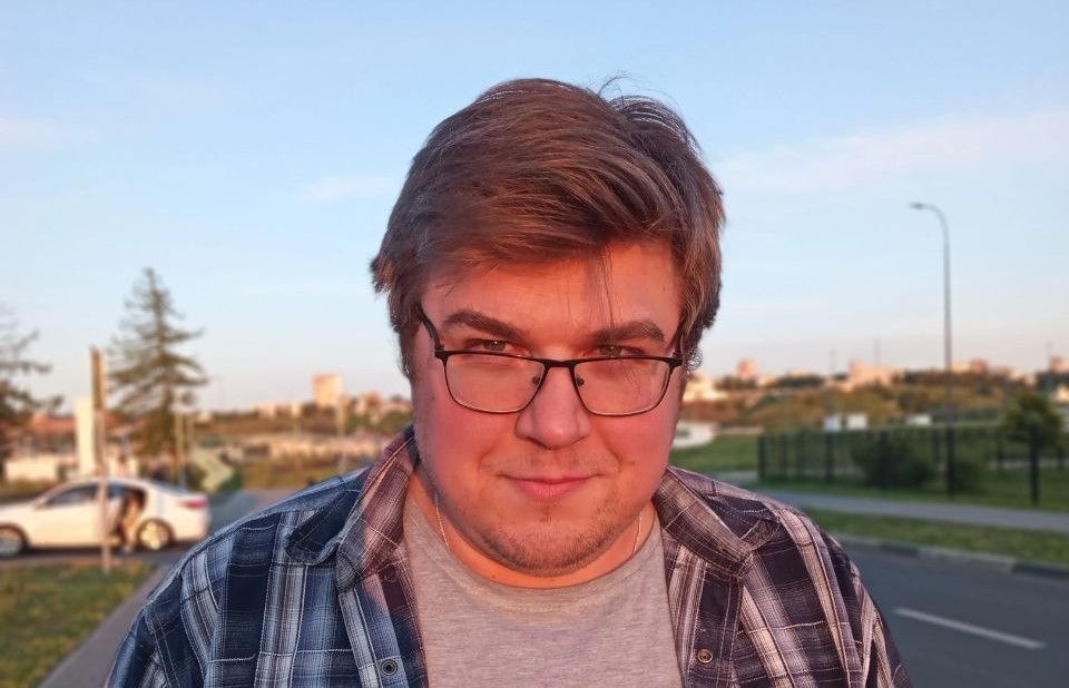 Сергей Скуратовский: «Предпочитаю воспитывать текст, а текст с читателем договорятся без меня» Сергей Скуратовский: «Предпочитаю воспитывать текст, а текст с читателем договорятся без меня»
